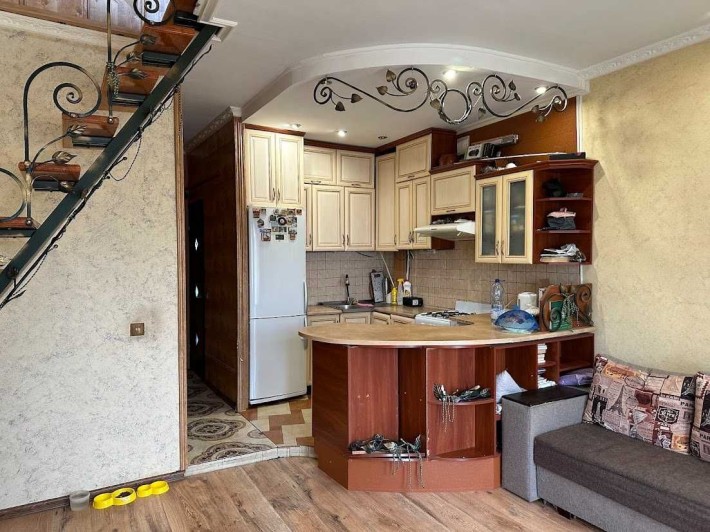 Продаж двоярусної квартири в Рудно - фото 1