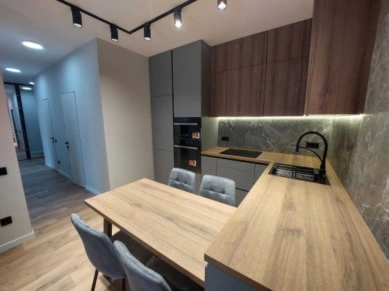 Продаж 2-кімнатна квартира з ремонтом в новобудові Брюховичі Брюховичі