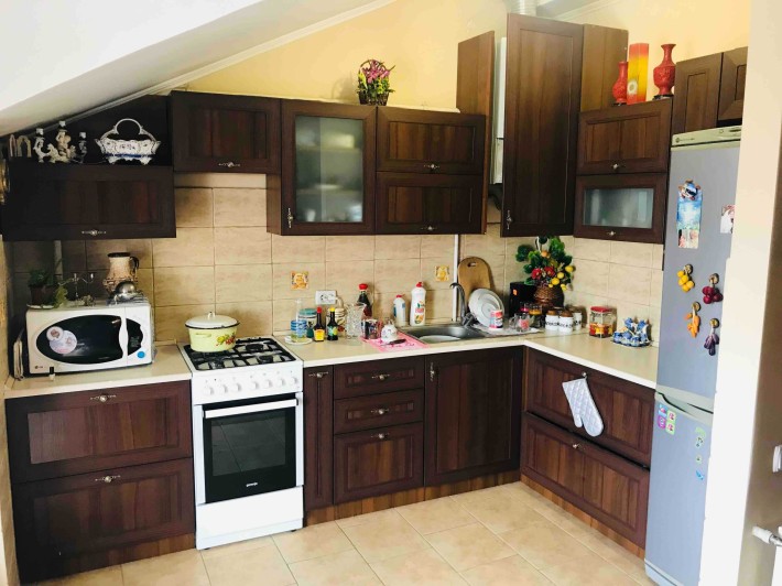 Продаж 1 кім. кв. з РЕМОНТОМ та меблями !, 44 м2 , Винники (госпіталь) - фото 1