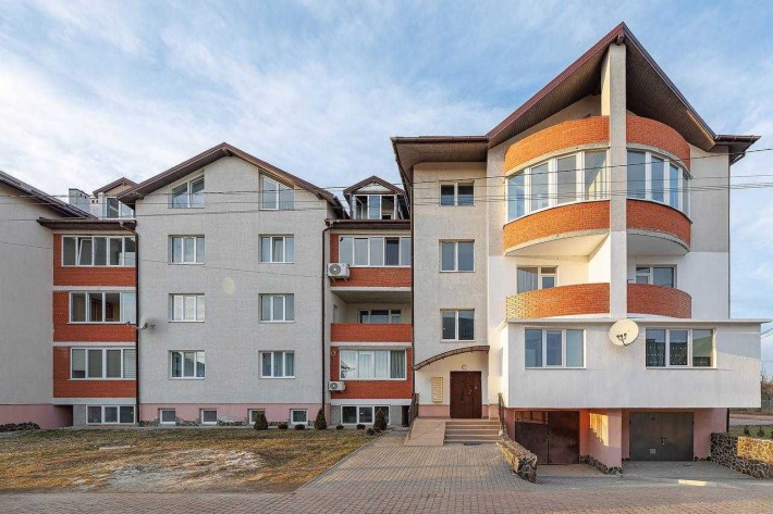 Продаж 3 кім. кв. з ремонтом ,108 м2 ,м.Пустомити.Новобуд _Без комісії - фото 1