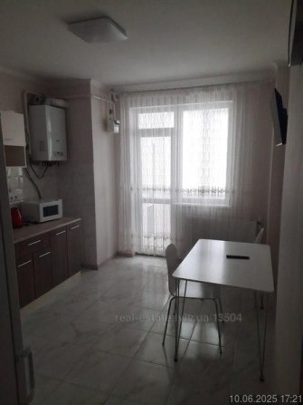 Продаж 1 кімнатна квартира Мікльоша Стрийська 2/10 45/14 91999$ - фото 1