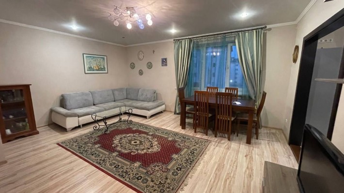 Продаж 2 кім.кв. м. Жовква - фото 1