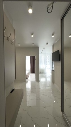 БЕЗ КОМИССИИ Продам СВОЮ ЕВРО 2 -к в ЖК Таировские Сады с ремонтом - фото 1