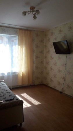 код02)1-ком. квартира 38кв.м. в востребованном ЖМ Радужный 4/16 Ремонт - фото 1