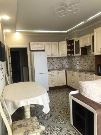 В продажу сучасна квартира на Таїрова - фото 1