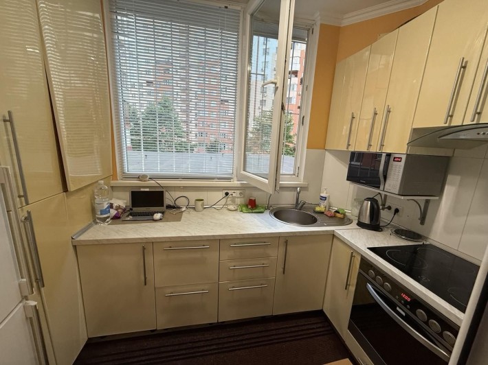 Продам евродвушку с евроремонтом в ЖК Радужный. (155-129) - фото 1