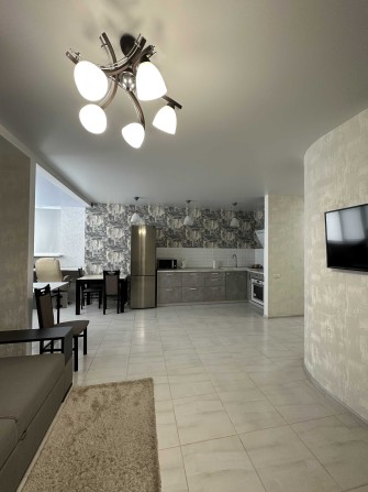 Продам 1 ком квартру 48м2 с ремонтом на Таирово ЖК Радужный - фото 1