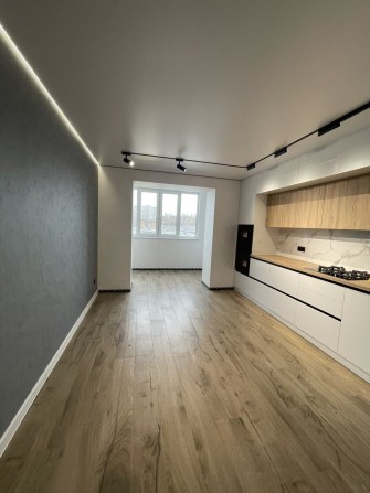 Квартира двокімнатна70м.кв.2 пов. Цегла - фото 1
