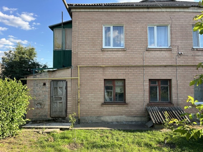 Продаж трикімнатної квартири з власним входом та чудовим розташуванням - фото 1