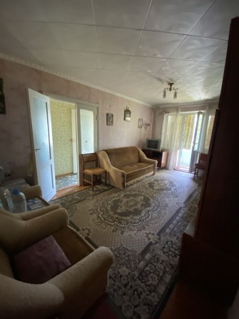 Продаю 3 кімнатку квартиру біля Варусу - фото 1