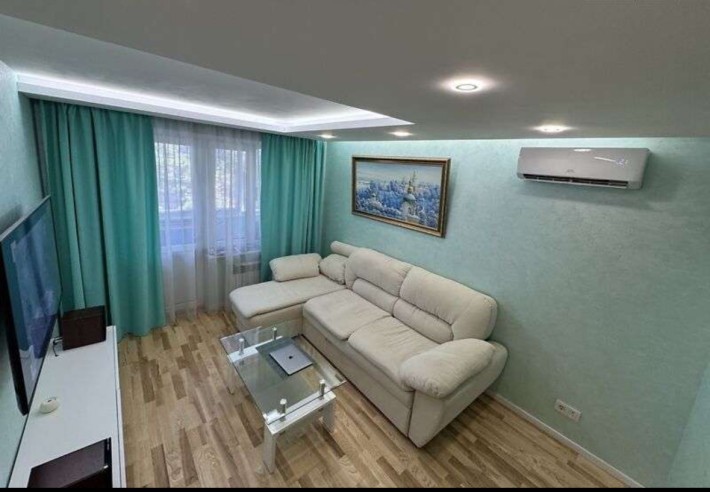 Продаж 2-к квартири вул. Кубанської України 51 - фото 1