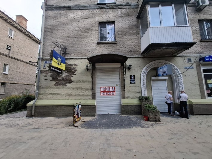 Приміщення на червоній лінії з окремим входом на 152 дивізії 4. - фото 1