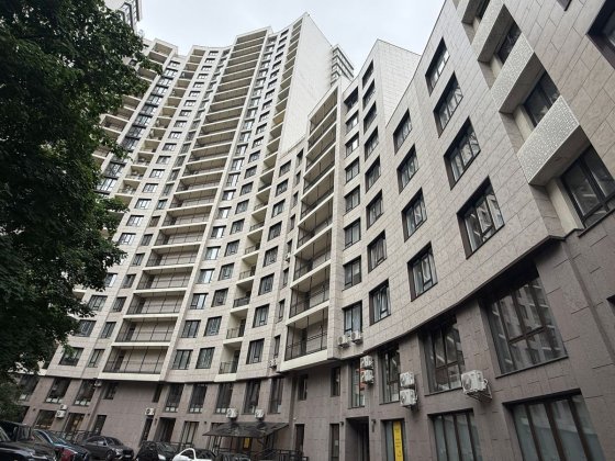 Продаж 5-к квартири вул. Василя Тютюнника 28а Київ