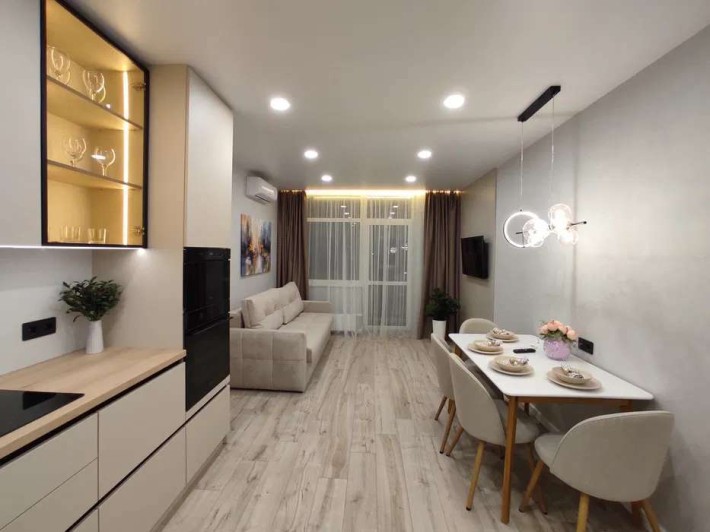Продаж 2-к квартири вул. Генерала Грекова 2 - фото 1
