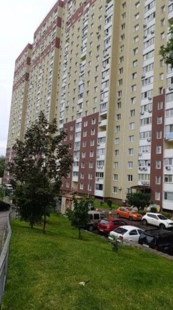 Продам 3 кімнатну квартиру в ЖК The lakes. м Диміївська. - фото 1