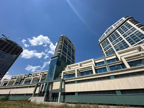 Продам 3 кв-ру ЖК Bartolomeo Амфітеатр Після будівельників 2 тераси Днепр