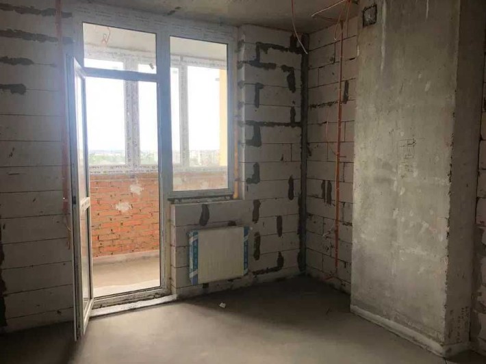 Продаж ВЕЛИКОЇ 1 кімн квартири з частковим ремонтом в м. Вишневе - фото 1