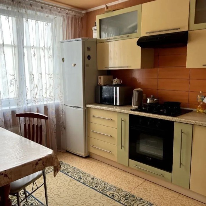 Продам 3 кімнатну квартиру Чорних Запорожців! - фото 1