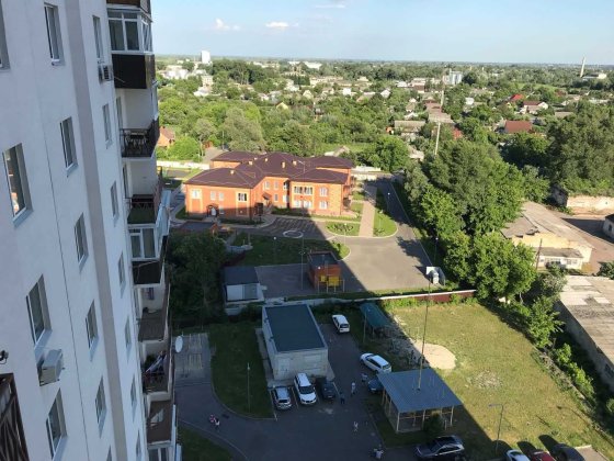 Продам квартиру Привокзальна 8 Борисполь