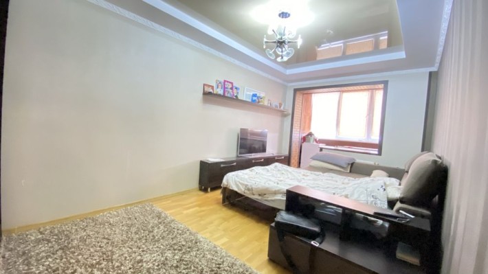 Продам 2-кім квартиру з ремонтом меблями та технікою, Пасічна - фото 1