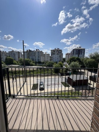 Квартира з терасою , малоповерховий будинок з ліфтом - фото 1