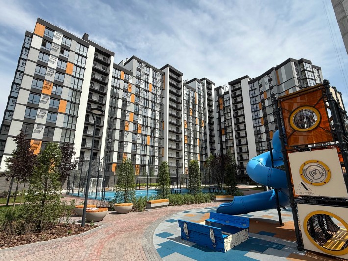 3-х кімнатна квартира в центрі Вишневого єОселя - фото 1