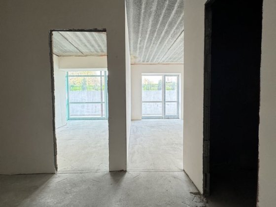 1к в ЗДАНОМУ будинку з ДВОРИКОМ Буча