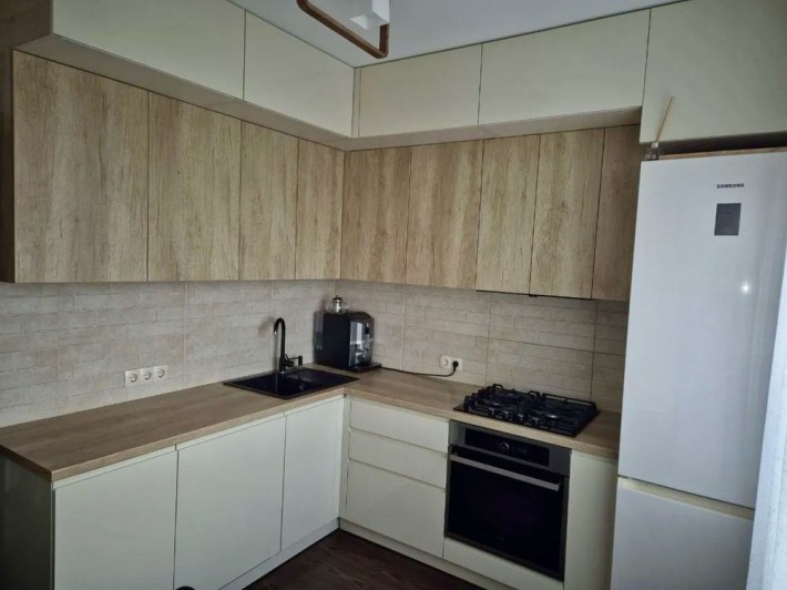 ПРОДАМ 2 кімнатну квартиру на ЛАЗАРЕТНІ - фото 1