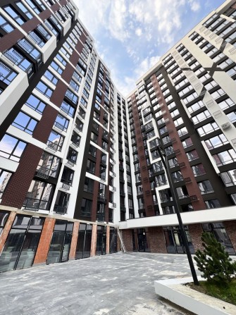 Однокімнатна квартира 44 кв біля озера у ЖК Manhattan - фото 1