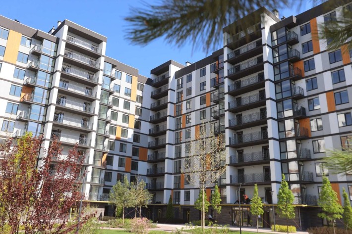 Продаж 2к квартири в ЦЕНТРІ Вишневого - фото 1