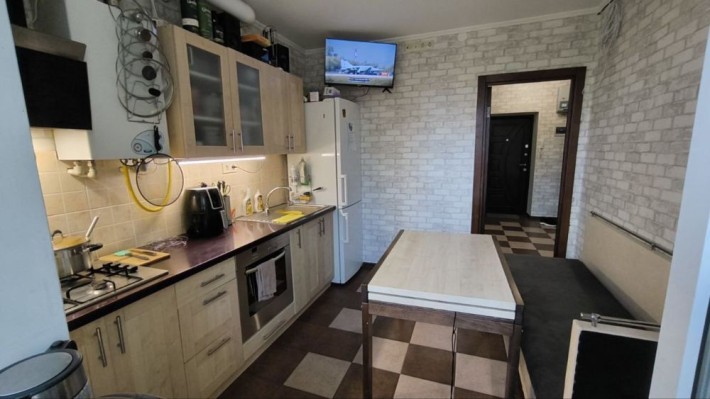 Продажа большой 1к квартиры с ремонтом в Буче - фото 1