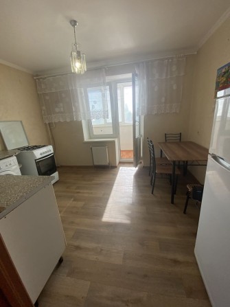 Без комісії. Продам квартиру в новому будинку в центрі - фото 1