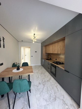 Простора 2-кімнатна квартира з гардеробною в ЖК Княгинин, 63,6 м² - фото 1