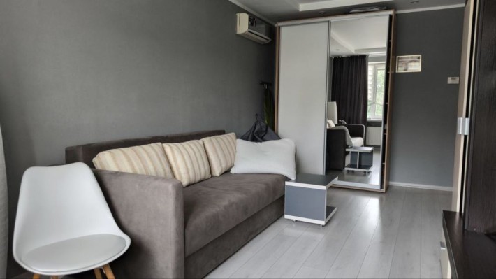Продаж великої 1к квартири вул. Полтавська 6, З БАЛКОНОМ ТА КОМОРОЮ - фото 1