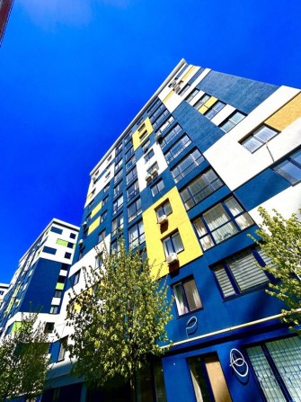 Продам квартиру в готовому будинку з документами. Можна на ремонт - фото 1