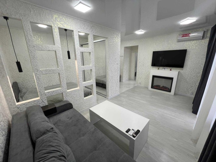 Продам шикарную евро квартиру в центре (ул Лермонтова 40) От хозяина!! - фото 1