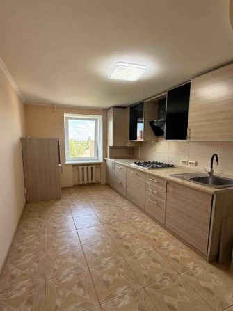 3к. квартира, 70м2, з ремонтом, цегла, є котел! - фото 1
