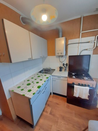 Продам 2 кімн ЦМ ринок Можно Сертіфікатвул.Лермонтова , 4/5 поверх, з - фото 1