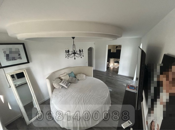 Продаж 2-к квартири з гаражем у самому сердці міста - фото 1