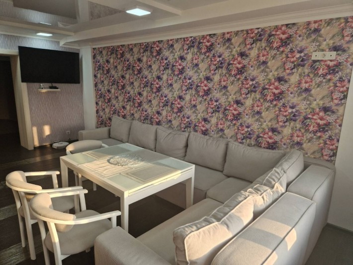 Продам 5кімнатну квартиру. 175кв.м.Центр.Власник - фото 1