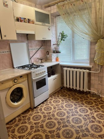 Продам двухкомнатную квартиру в районе кинотеатра "Олимп" - фото 1