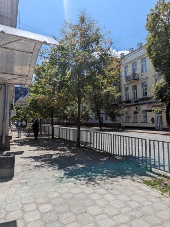 В самому центрі міста. Продаж 3-х кімнатної. Стеля 3 метри. - фото 1