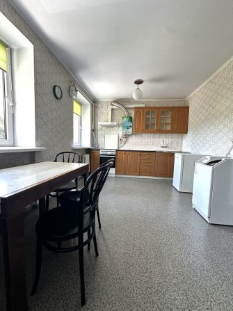 Продам 3- кімнатну квартиру в центрі міста - фото 1