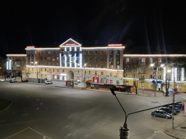 Чотирьох кімнатна квартира - фото 1