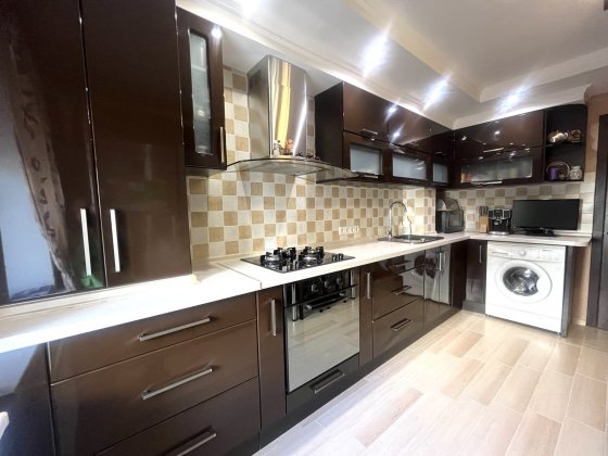 Продаж 2х кімнатної квартири.Автономне опалення .Ремонт Сумы