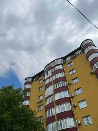 Продаж 2-кімнатної квартири вул. Заливна (біля річки) єВідновлення - фото 1