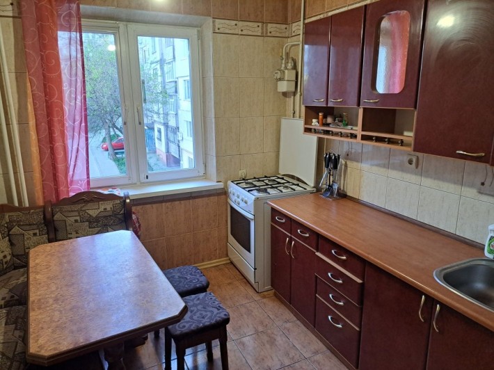 Терміновий продаж 3 кімнатна квартира вул. Реміснича - фото 1