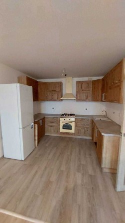 Продається 2 км квартира на Сахарова з індивідуальним опаленням - фото 1
