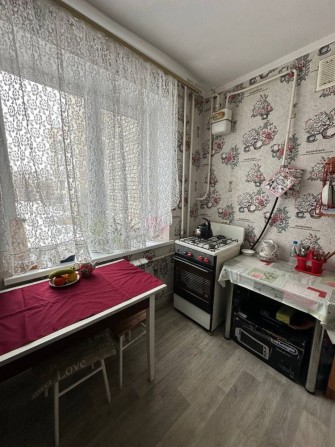 Продаж 1 кв. на другому поверсі в цегляному будинку - фото 1