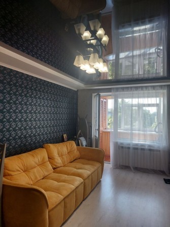 Продам 2 кімнатну  квартиру з ремонтом - фото 1